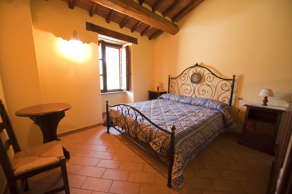 Agriturismo Tenuta Di Biscina מראה חיצוני תמונה