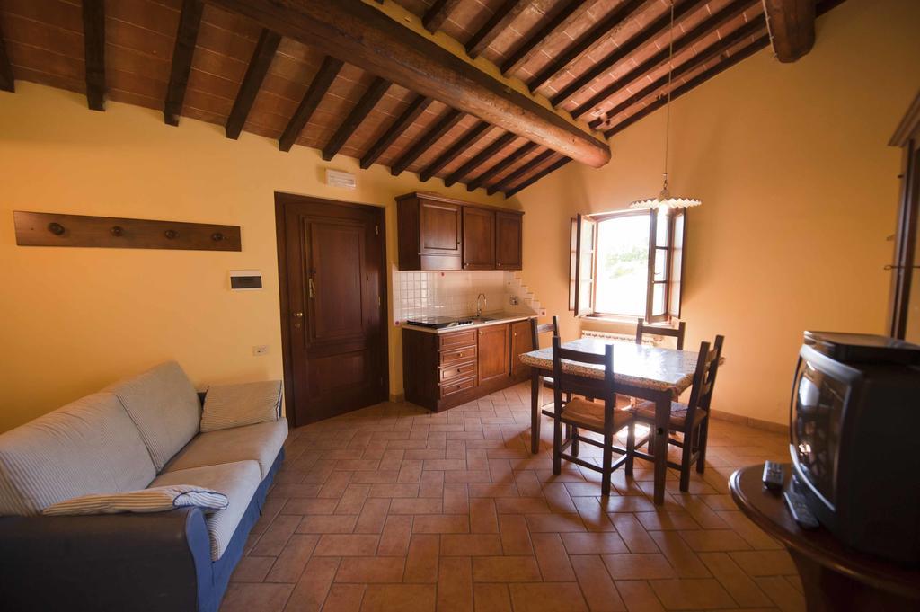 Agriturismo Tenuta Di Biscina מראה חיצוני תמונה