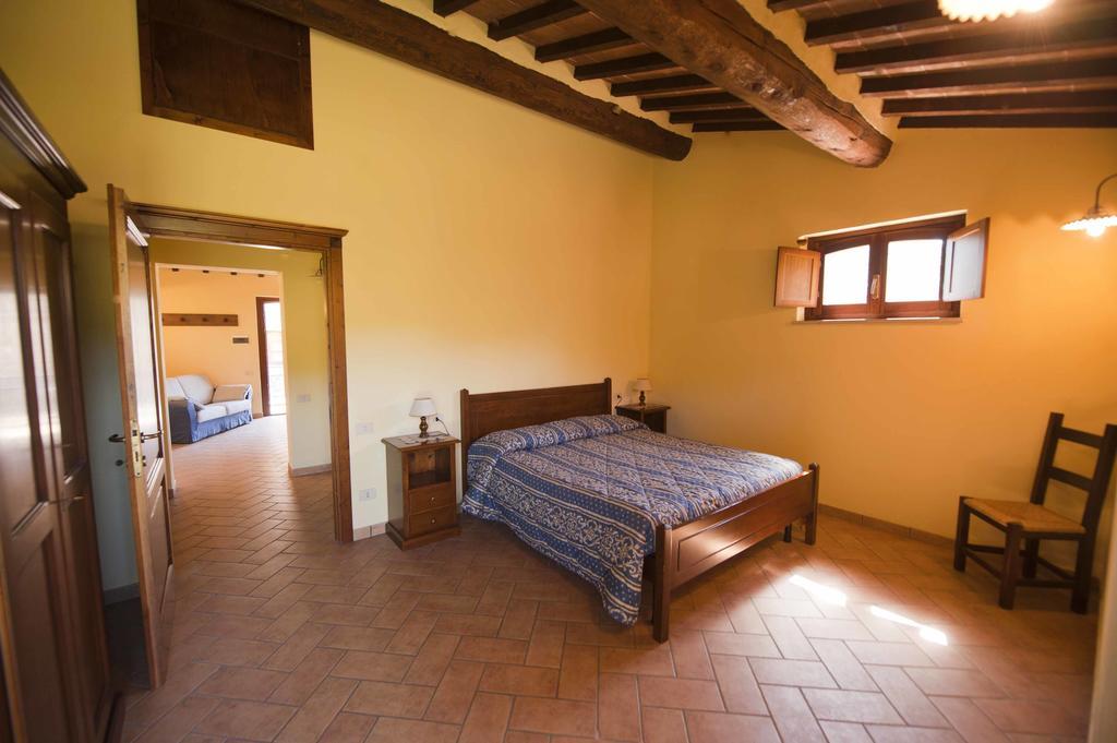 Agriturismo Tenuta Di Biscina מראה חיצוני תמונה