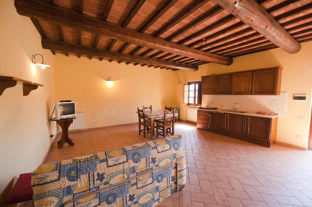 Agriturismo Tenuta Di Biscina מראה חיצוני תמונה