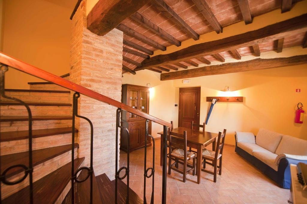 Agriturismo Tenuta Di Biscina חדר תמונה