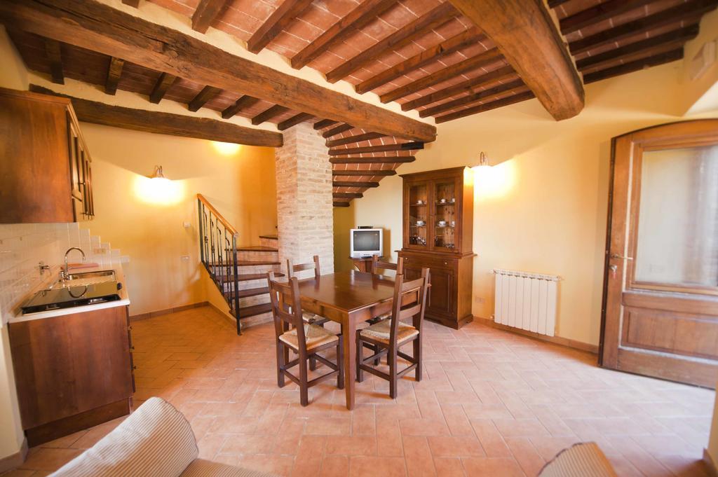 Agriturismo Tenuta Di Biscina חדר תמונה