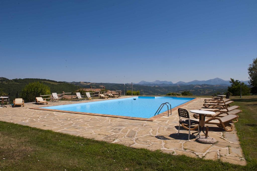 Agriturismo Tenuta Di Biscina חדר תמונה