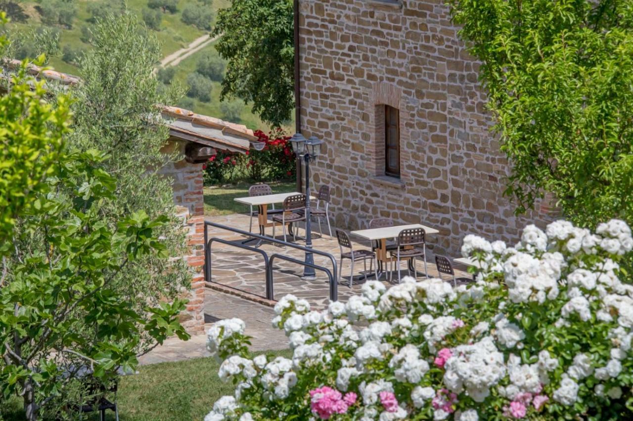Agriturismo Tenuta Di Biscina מראה חיצוני תמונה