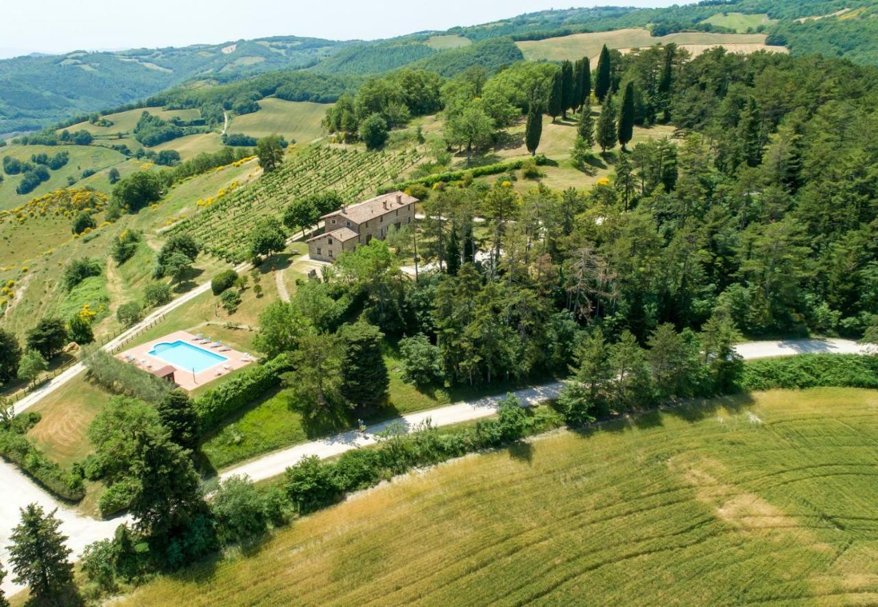 Agriturismo Tenuta Di Biscina מראה חיצוני תמונה