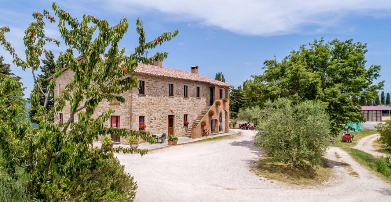 Agriturismo Tenuta Di Biscina מראה חיצוני תמונה