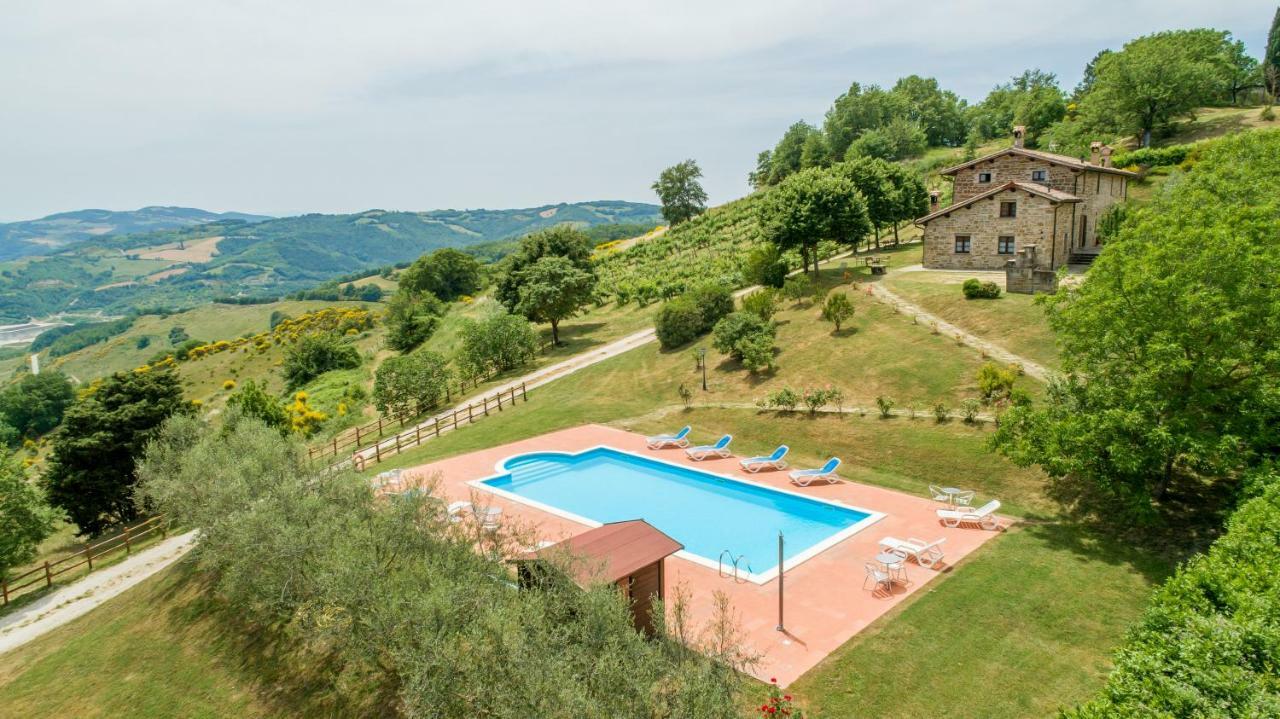 Agriturismo Tenuta Di Biscina מראה חיצוני תמונה