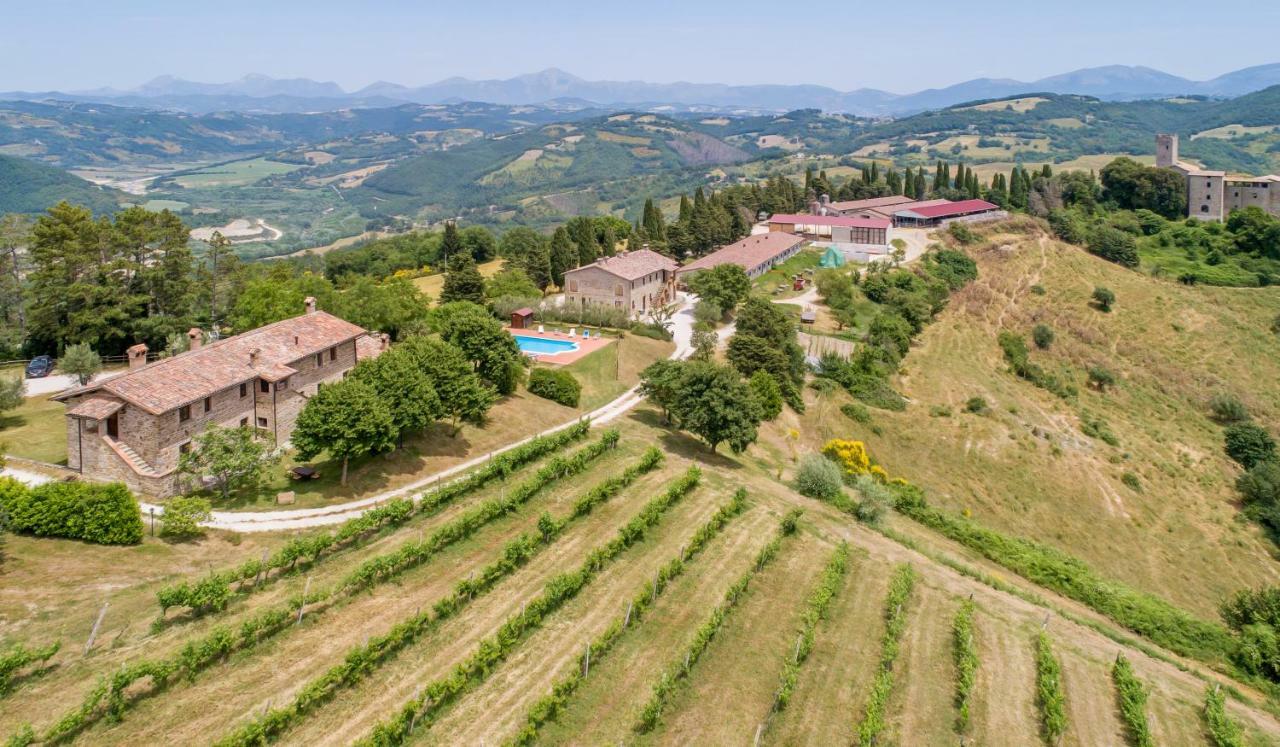 Agriturismo Tenuta Di Biscina מראה חיצוני תמונה