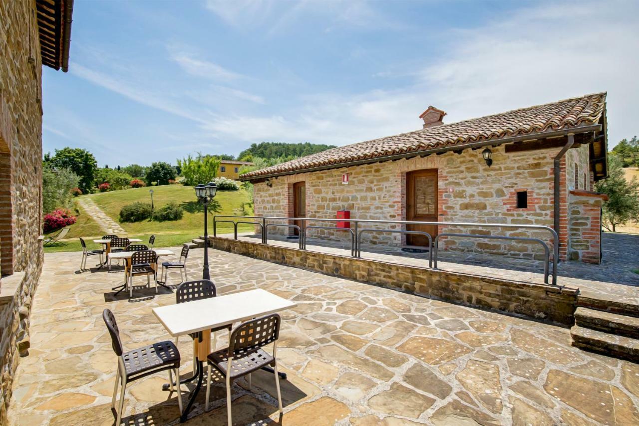 Agriturismo Tenuta Di Biscina מראה חיצוני תמונה