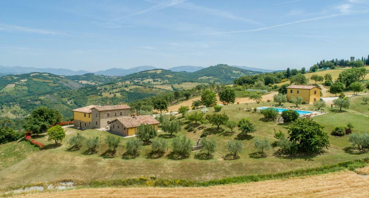 Agriturismo Tenuta Di Biscina מראה חיצוני תמונה